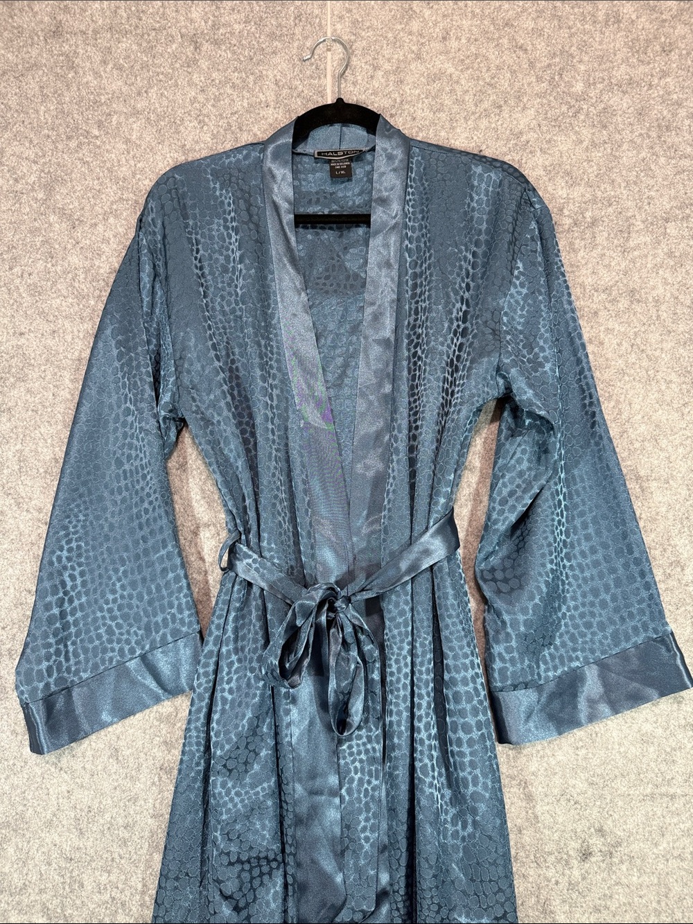 Halston Long Robe - Womens L XL - Blue Satin Patterned Sleepwear Chic Vintage - Picture 2 of 11